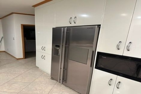 Photo of property in 99 East Coast Road, Castor Bay, Auckland, 0620