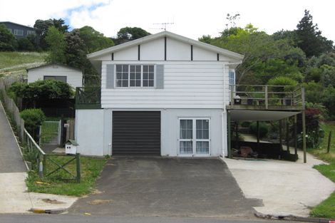 Photo of property in 28 Brownlee Place, Pukekohe, 2120