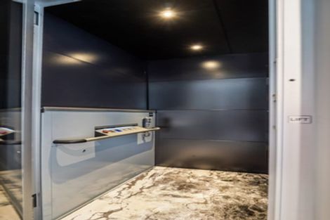 Photo of property in 98 Paritai Drive, Orakei, Auckland, 1071