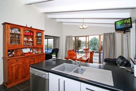 Photo of property in 49 Cumberland Street, Merrilands, New Plymouth, 4312