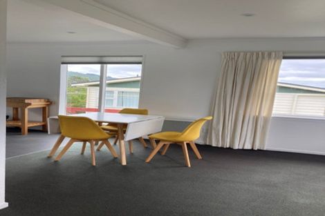 Photo of property in 47 Chartwell Drive, Crofton Downs, Wellington, 6035