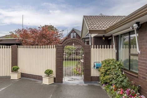 Photo of property in 2/5 Wynand Place, Sockburn, Christchurch, 8042