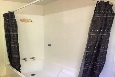 Photo of property in 135d Triangle Road, Massey, Auckland, 0614