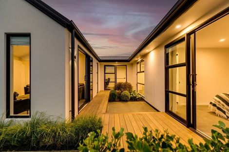 Photo of property in 9 Guardsman Place, Prebbleton, 7604