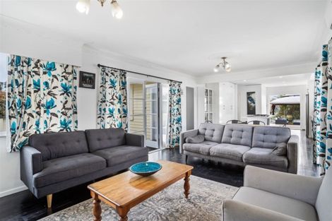 Photo of property in 117 Bruce Road, Glenfield, Auckland, 0629