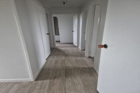 Photo of property in 1/26 Compass Place, Te Atatu Peninsula, Auckland, 0610