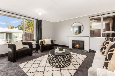 Photo of property in 13 Sombrero View, Ascot Park, Porirua, 5024