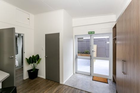 Photo of property in 408 Carrington Street, Upper Vogeltown, New Plymouth, 4310