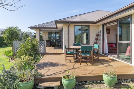 Photo of property in 10 Gladys Place, Levin, 5510