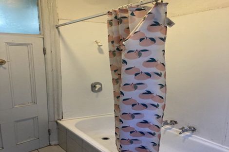 Photo of property in 24 Macdonald Crescent, Te Aro, Wellington, 6011