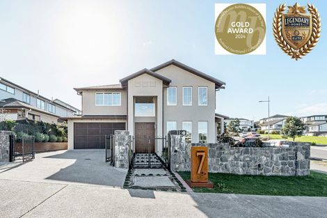 Photo of property in 7 Luff Place, Long Bay, Auckland, 0630