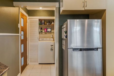 Photo of property in 32 Brougham Street, Westport, 7825