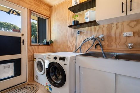 Photo of property in 15 Coach Road, Fairfield, Dunedin, 9018