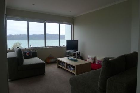 Photo of property in 2/275 Karaka Bay Road, Karaka Bays, Wellington, 6022