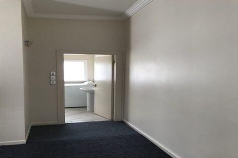 Photo of property in 16 Thompson Street, Mount Cook, Wellington, 6011