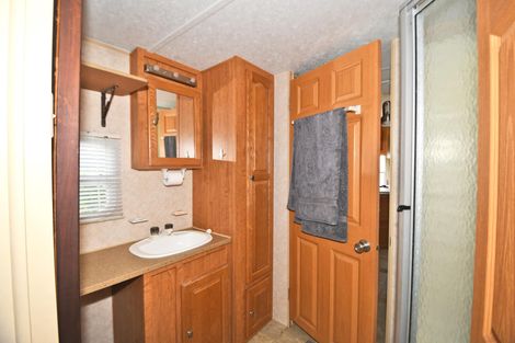 Photo of property in 22 Barrier View Road, Leigh, 0985