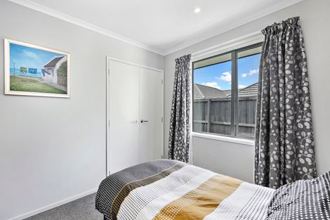 Photo of property in 28 Shillingford Boulevard, Rolleston, 7615