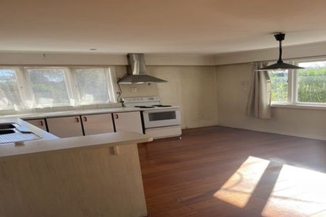 Photo of property in 125 Millbrook Road, Sunnyvale, Auckland, 0612