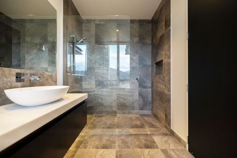 Photo of property in 6 Bloxham Lane, Lake Hayes, Queenstown, 9371