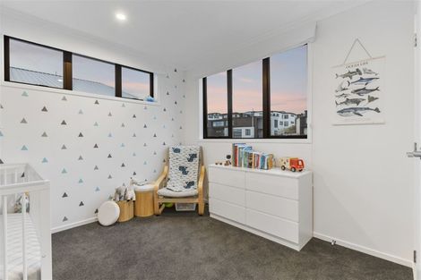 Photo of property in 9 Tawatawa Street, Long Bay, Auckland, 0630