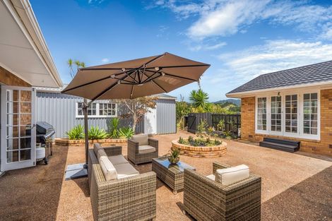 Photo of property in 18 Gum Road, Henderson Valley, Auckland, 0612