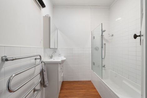 Photo of property in 27 Stanley Avenue, Palmerston North, 4414