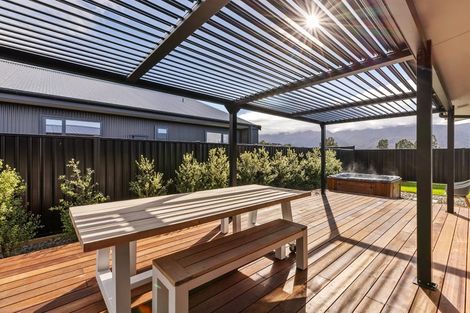 Photo of property in 9 Swan Street, Lake Hawea, 9382