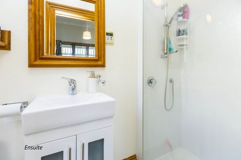 Photo of property in 5 Tama Street, Alicetown, Lower Hutt, 5010