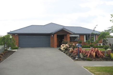 Photo of property in 10 Dunmurry Place, Casebrook, Christchurch, 8051