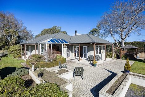 Photo of property in 102 Huntly Road, Outram, 9073