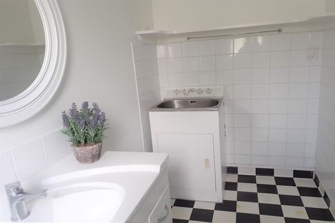 Photo of property in 14 Clinton Street, Fitzroy, New Plymouth, 4312