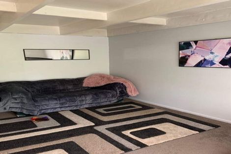 Photo of property in 89b Colwill Road, Massey, Auckland, 0614