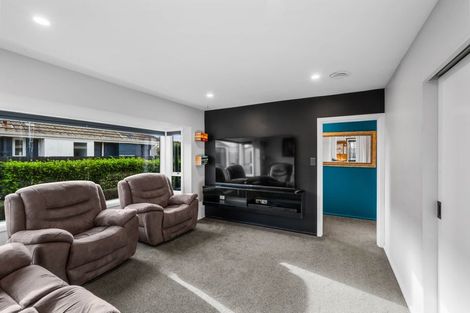 Photo of property in 41 Liverton Crescent, Bishopdale, Christchurch, 8053