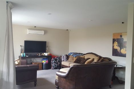 Photo of property in 43a Shortland Street, Wainoni, Christchurch, 8061