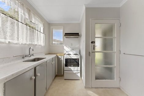 Photo of property in 12 Pinedale Parade, Milson, Palmerston North, 4414