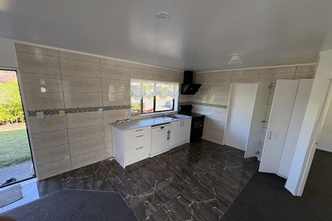 Photo of property in 63 Harmel Road, Glendene, Auckland, 0602