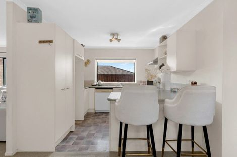 Photo of property in 6 Edingale Court, Flat Bush, Auckland, 2019