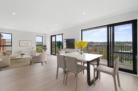 Photo of property in 4/1 Parapara Place, Albany, 0632