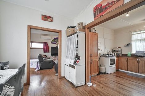 Photo of property in 305 Avenue Road West, Hastings, 4122
