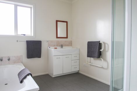 Photo of property in 12 Doon Street, Oamaru North, Oamaru, 9400