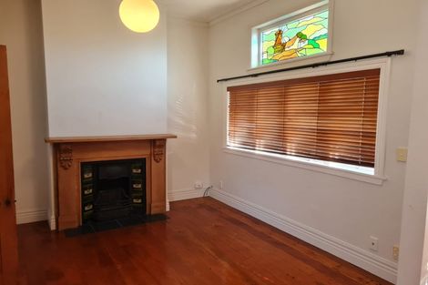 Photo of property in 31 Sutherland Road, Point Chevalier, Auckland, 1025