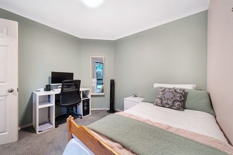 Photo of property in 32 Te Kauri Place, Helensville, 0800