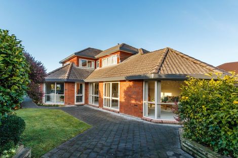 Photo of property in 14 Balcairn Place, Terrace End, Palmerston North, 4410
