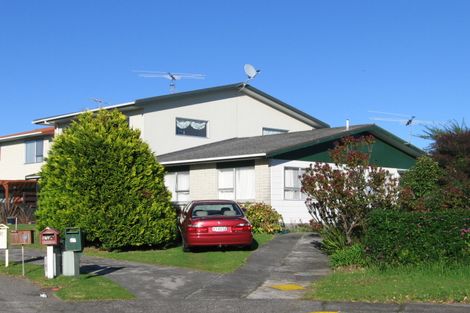 Photo of property in 27 Frimley Terrace, Waikanae Beach, Waikanae, 5036