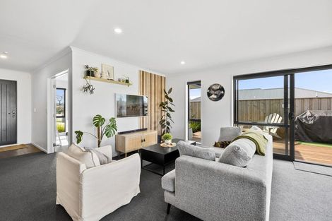 Photo of property in 16 Crossley Avenue, Woodend, 7610