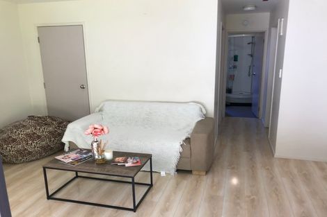 Photo of property in 6/3 The Avenue, Albany, Auckland, 0632