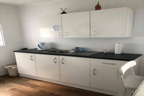 Photo of property in 66b Clovelly Road, Bucklands Beach, Auckland, 2012