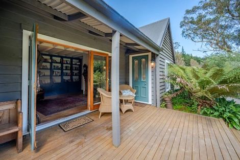 Photo of property in 592 Le Bons Bay Road, Le Bons Bay, Akaroa, 7583