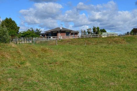 Photo of property in 33 Belk Road South, Omanawa, 3173