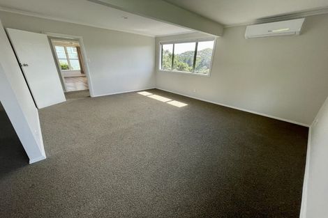 Photo of property in 130 Champion Street, Cannons Creek, Porirua, 5024
